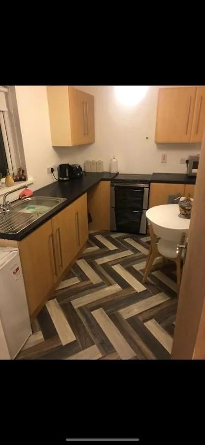 Lovely Ground Floor Apartment With Easy Parking. Belfast