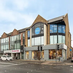 Apartment Marlborough On Lisburn Road By Lesley, Belfast