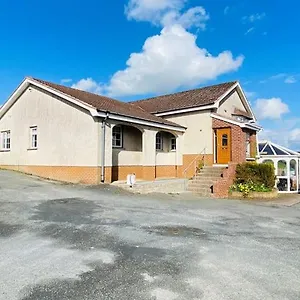 Villa Valley 3 Bedroom Retreat In Craigantlet Hills, Belfast