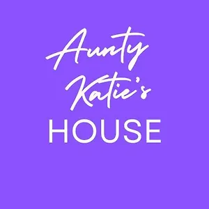  Hostal Aunty Katie's House, Ni Tourist Board Certified & Located On The Main Oldpark Road To Belfast, With Free Continental Breakfast & Free Ultra Fast Sky Internet, Free Sky Sports & Free Sky Cinema, Self-check In After 10pm Gmt